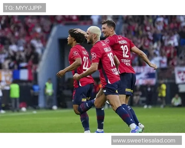 穆里尼奥带领球队3-0战胜法甲强队终结欧联两轮不胜的尴尬局面